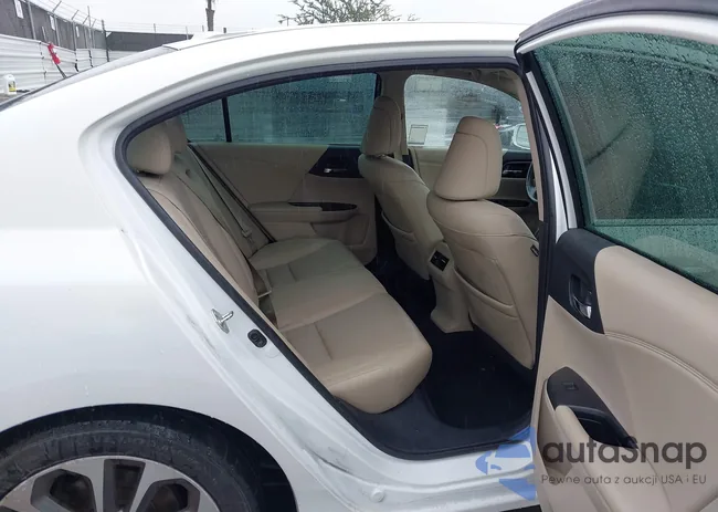 1HGCR3F87FA003497: 44077861