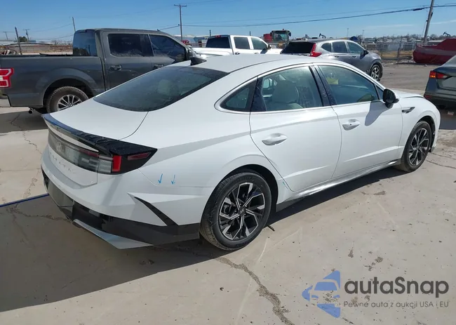 KMHL64JA7RA385666: 44078035