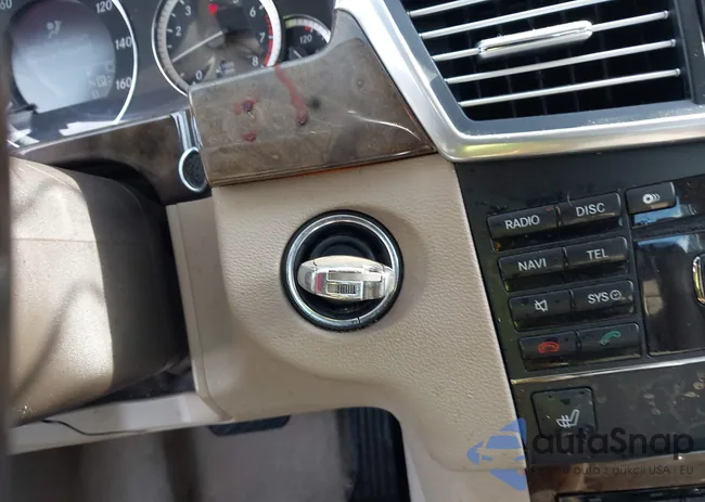 WDDHF8HBXAA123750: 44078055