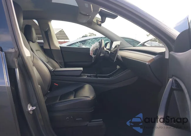 5YJYGDEE0MF104652: 44078126