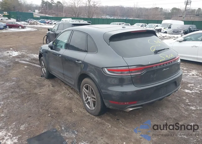 WP1AA2A56MLB08584: 44078130