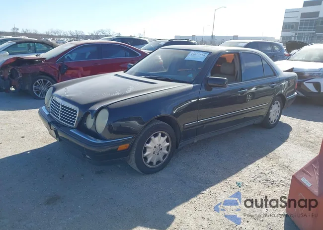 WDBJF65H3XA769955: 44077348