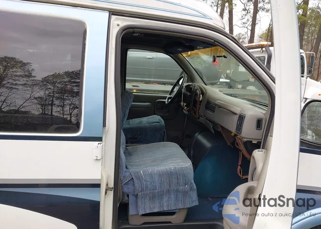 1GBFG15R3X1064495: 44077357