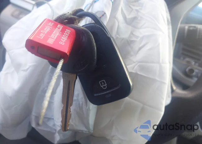 5NPD84LF7JH325749: 44077366