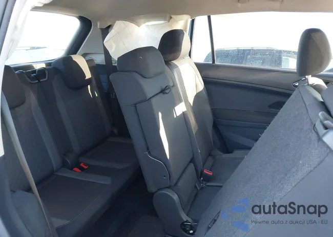 3VV1B7AX9JM050639: 44077526