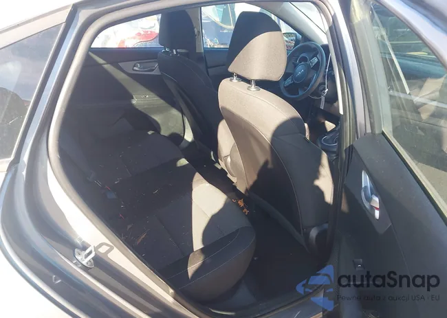 3KPF24AD0PE559949: 44078574