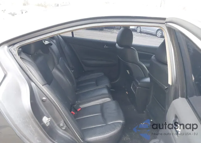 1N4AA5APXCC820511: 44078877