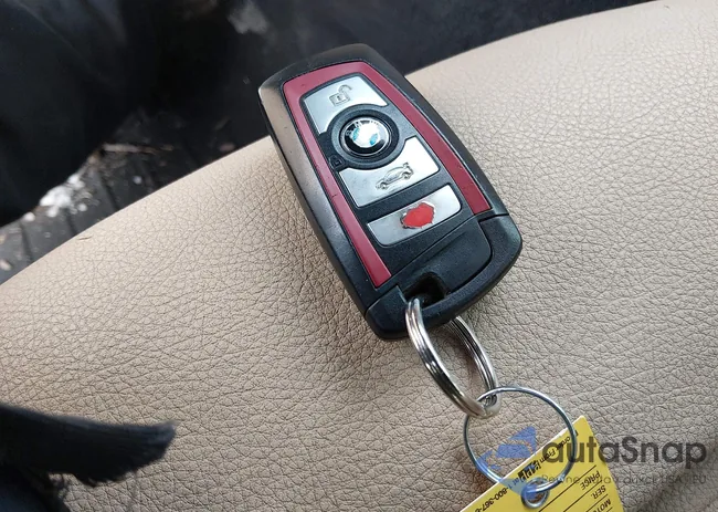 WBA8D9G37HNU63518: 44078935