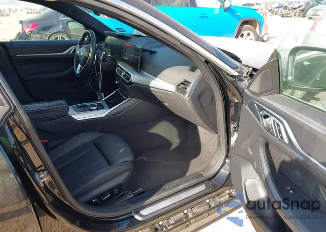 WBA63AV02RFS58236: 44078956