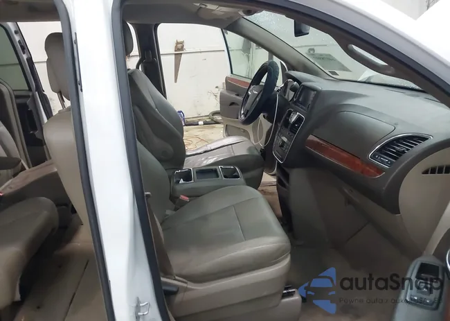 2C4RC1BG7ER174353: 44078997