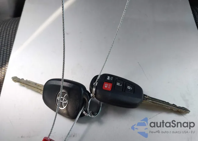 2T1BURHE4HC849440: 44079048