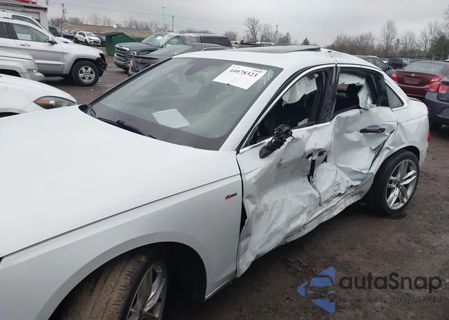 WAUDAAF4XMA042560: 44078323