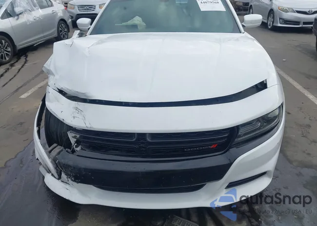 2C3CDXHG0FH759851: 44079568