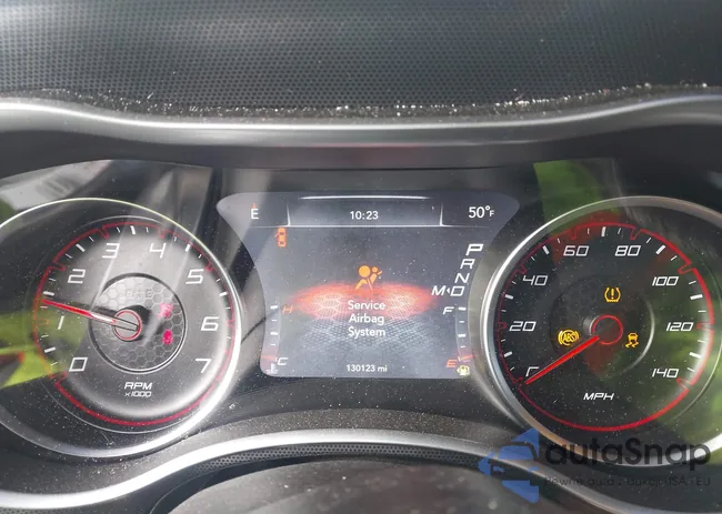 2C3CDXHG0FH759851: 44079568