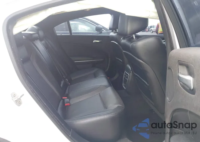 2C3CDXHG0FH759851: 44079568