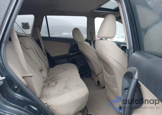 2T3BF4DV4CW178112: 44079600