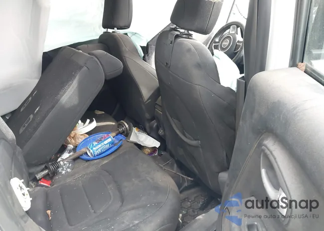 ZACNJDBB9MPM24363: 44079711