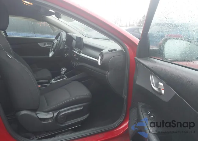 3KPF24AD2NE441530: 44079717