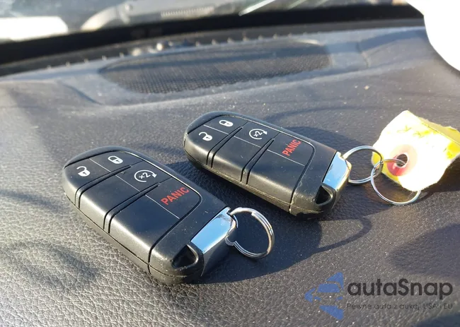 3C4NJDCB8JT456338: 44079806