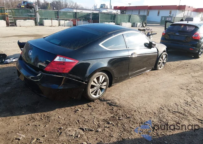 1HGCS12788A026831: 44079840