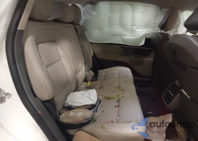 5LMPJ8KA9RJ870863: 44079862