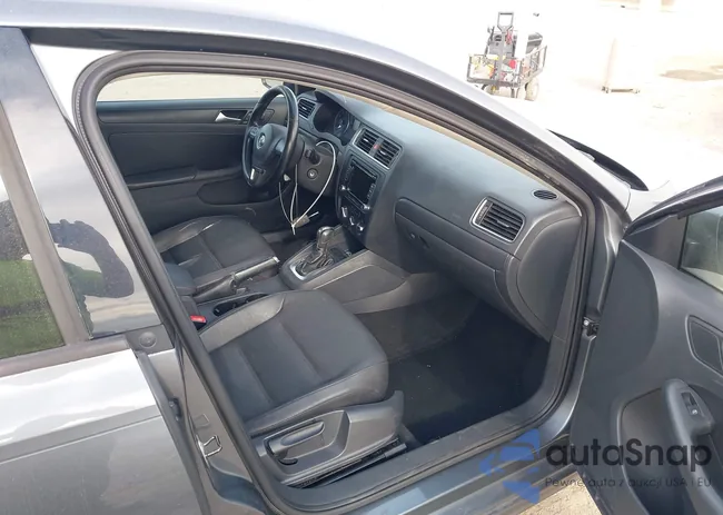 3VWDP7AJ4CM122825: 44079926