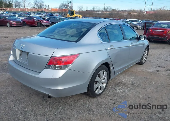 1HGCP26729A124725: 44080076