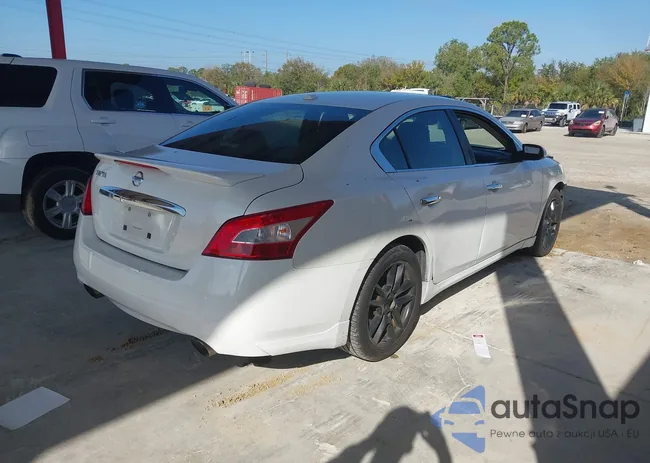 1N4AA5AP8AC871910: 44080144