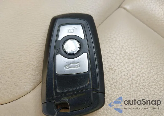 WBA3B5C52DF597261: 44079189