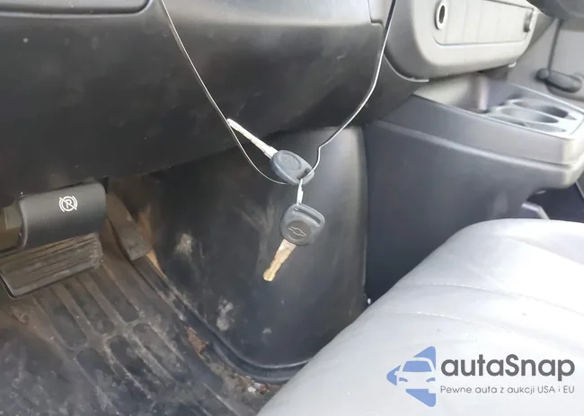 1GCHG35K281109754: 44079332