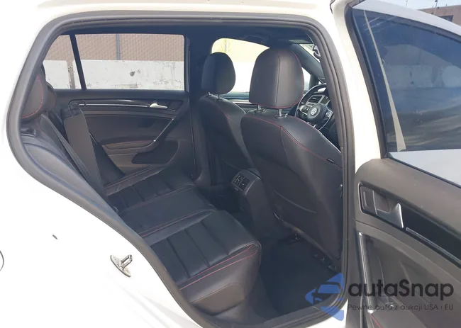 3VW5T7AU2FM025668: 44079338