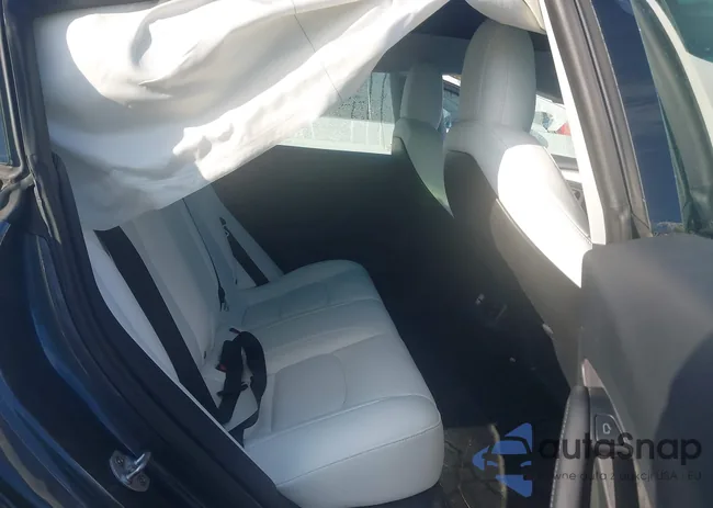 5YJ3E1EB7MF047953: 44080690