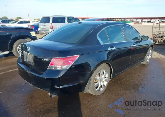 1HGCP36808A071780: 44080835