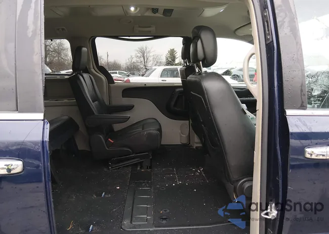 2C4RC1BG9FR662401: 44081034