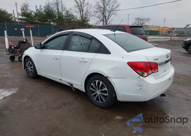 1G1PA5SH2D7254875: 44081145