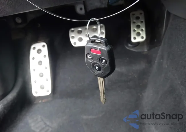 JF1VA1E62H8806544: 44081758