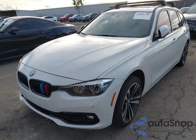 WBA8K3C55JA483547: 44081759