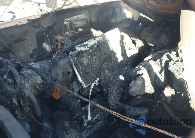 3N1CP5CV8ML528796: 44081765