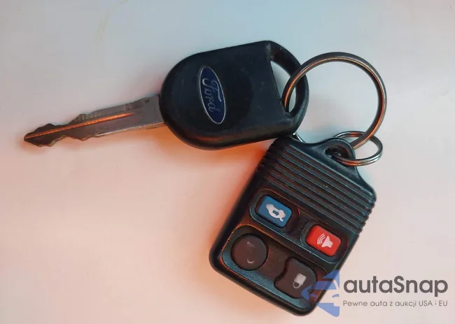 1FAFP53U32G281440: 44081908