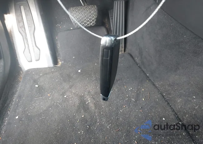 WBA7F2C55GG417662: 44081938