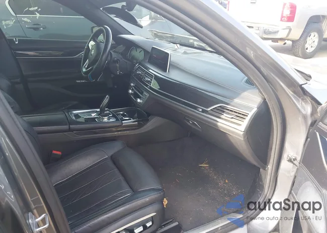 WBA7F2C55GG417662: 44081938