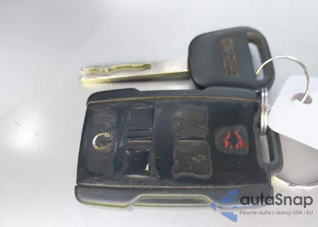 3GTP1UEC0EG526332: 44081943