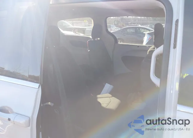 2C4RC1FG3MR514929: 44081981