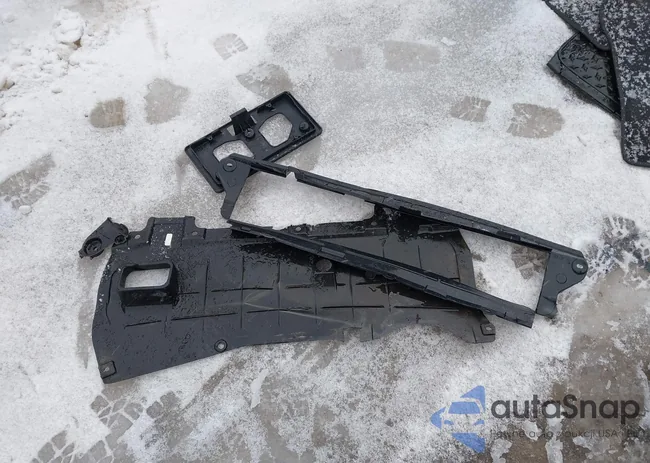 7FARW2H86JE087986: 44081196