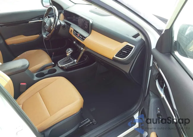 KNDER2AA4R7544780: 44081224