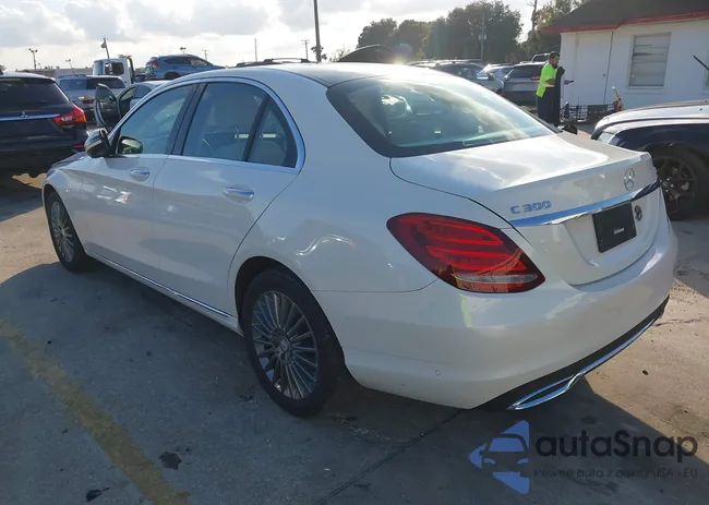 WDDWF4KB1HR240542: 44081302