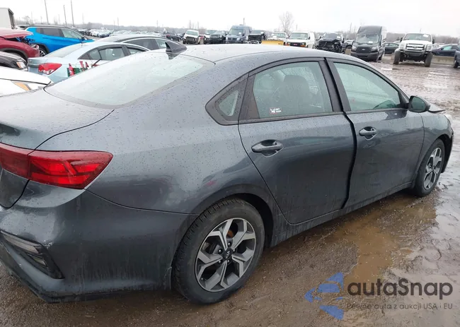 3KPF24AD3LE222329: 44081305