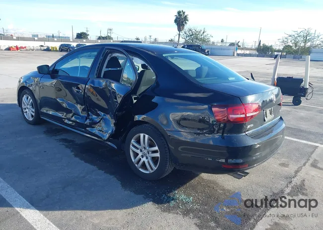 3VW2B7AJ9JM247418: 44081318