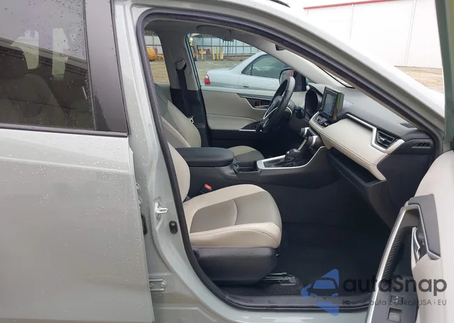 2T3C1RFV8MW164518: 44081368