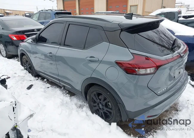 3N1CP5DV3PL495337: 44081424